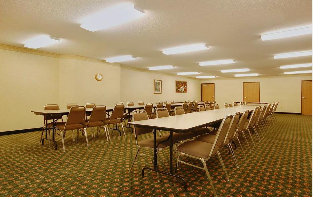 Syracuse Inn And Suites Ngoại thất bức ảnh